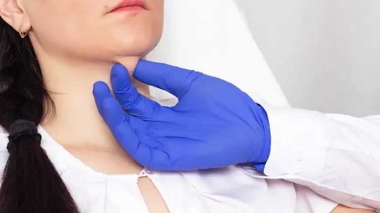 7 Gerakan Harian untuk Menghindari Dagu Turun