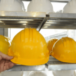 7 Jenis Alat Pelindung Kepala dan Cara Memilih yang Tepat