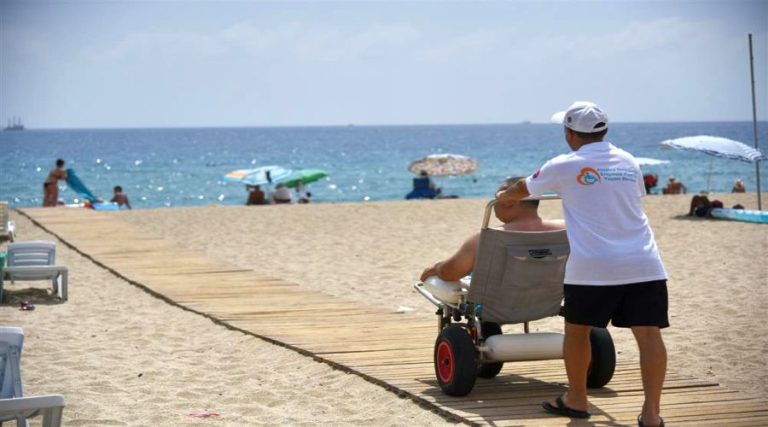 10 Strategi Menghadapi Tantangan Sosial bagi Pasien Kelumpuhan